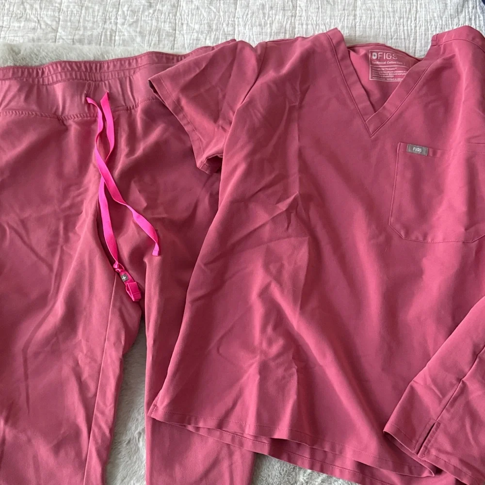 Figs Rose Scrub Ensemble - Picture 1 of 3